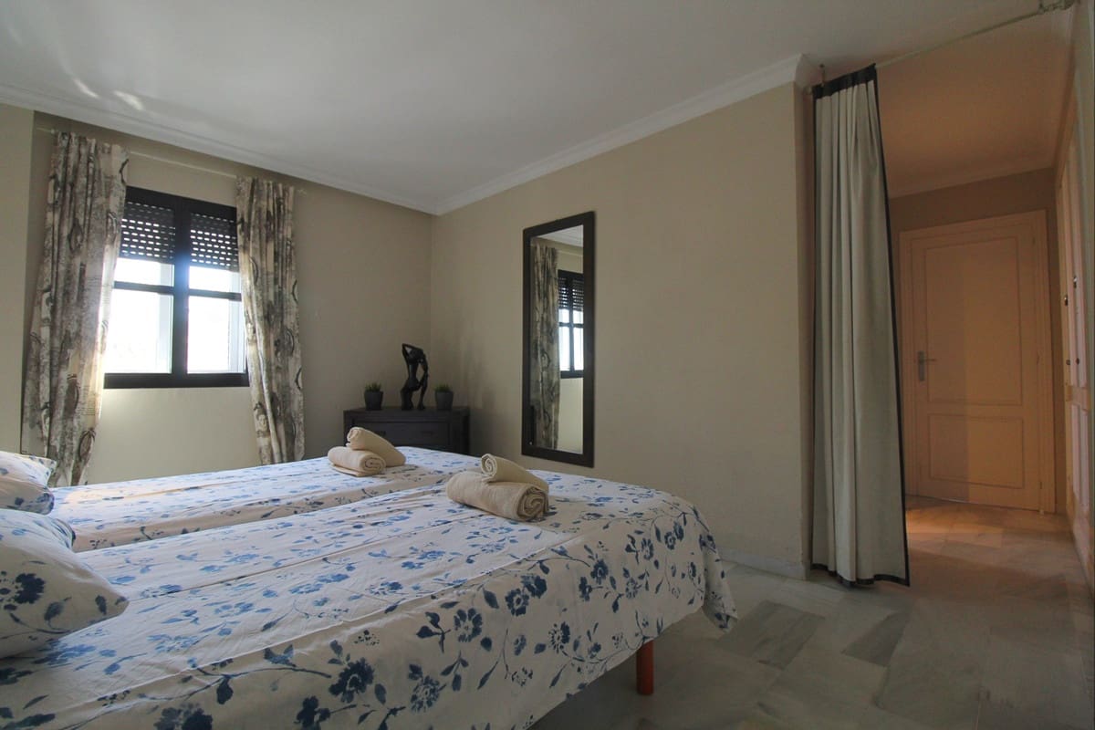 2 chambre Appartement à vendre à Puerto Banus - 495 000 € (Ref: 8692111)