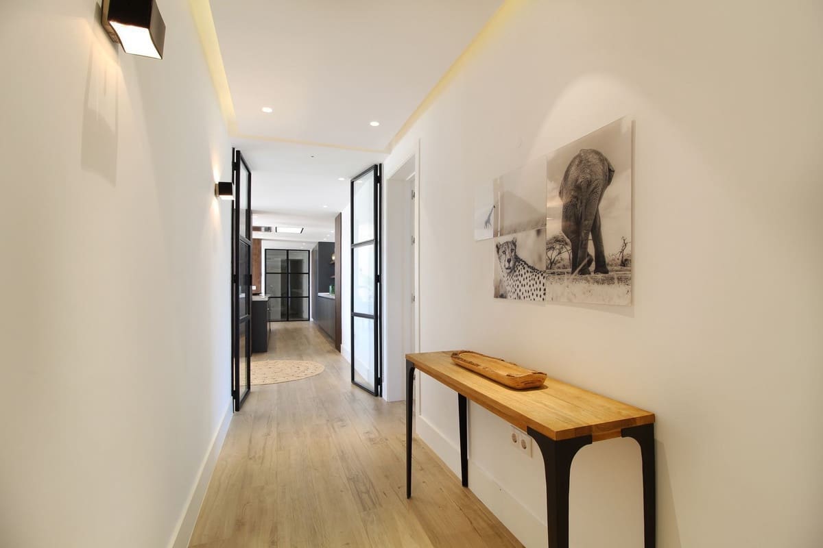 4 sypialnia Penthouse na sprzedaż w Nueva Andalucia z basenem garażem - 2 750 000 € (Ref: 8695877)