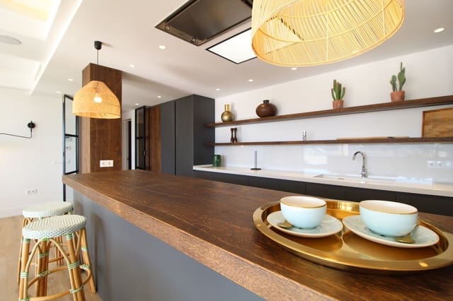 4 slaapkamer Penthouse te koop in Nueva Andalucia, Marbella met zwembad garage - € 2.750.000 (Ref: 8695877)