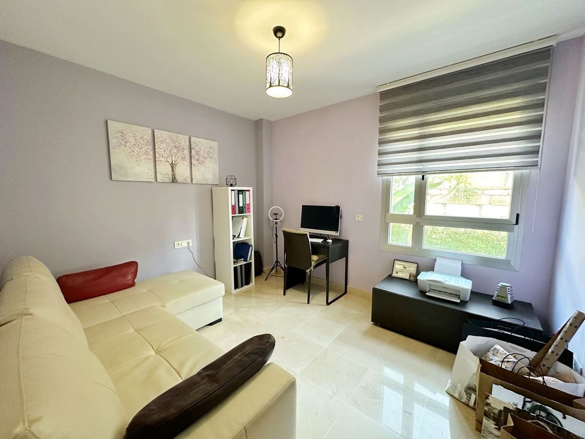 3 bedroom Apartment for sale in Benahavis with pool garage - € 649,000 (Ref: 8705703)