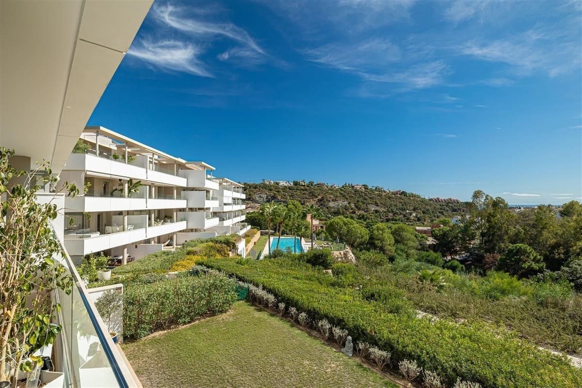 3 bedroom Apartment for sale in Benahavis with pool garage - € 649,000 (Ref: 8705703)