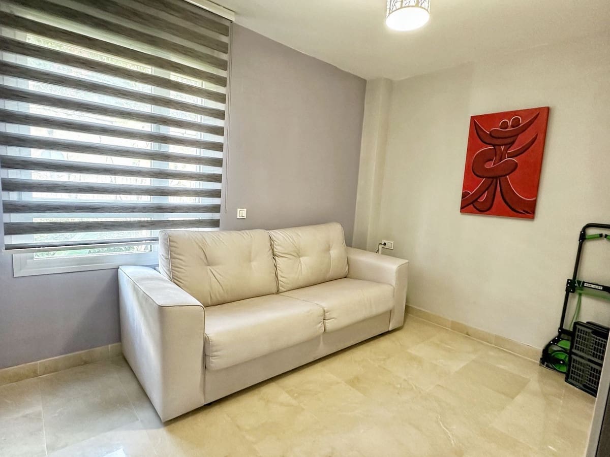 3 bedroom Apartment for sale in Benahavis with pool garage - € 649,000 (Ref: 8705703)