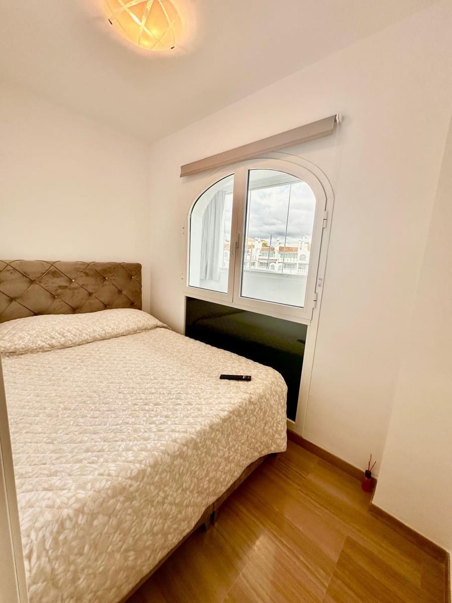 3 soveværelse Penthouse til salg i Benalmadena Costa med swimmingpool - € 745.000 (Ref: 8710802)