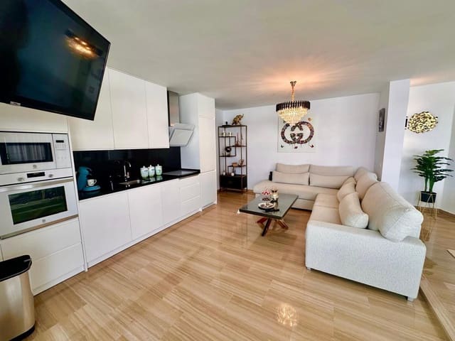 3 slaapkamer Penthouse te koop in Benalmadena Costa, Benalmádena met zwembad - € 745.000 (Ref: 8710802)