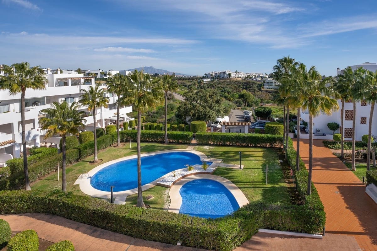 4 soveværelse Lejlighed til salg i New Golden Mile med swimmingpool garage - € 619.000 (Ref: 8725143)