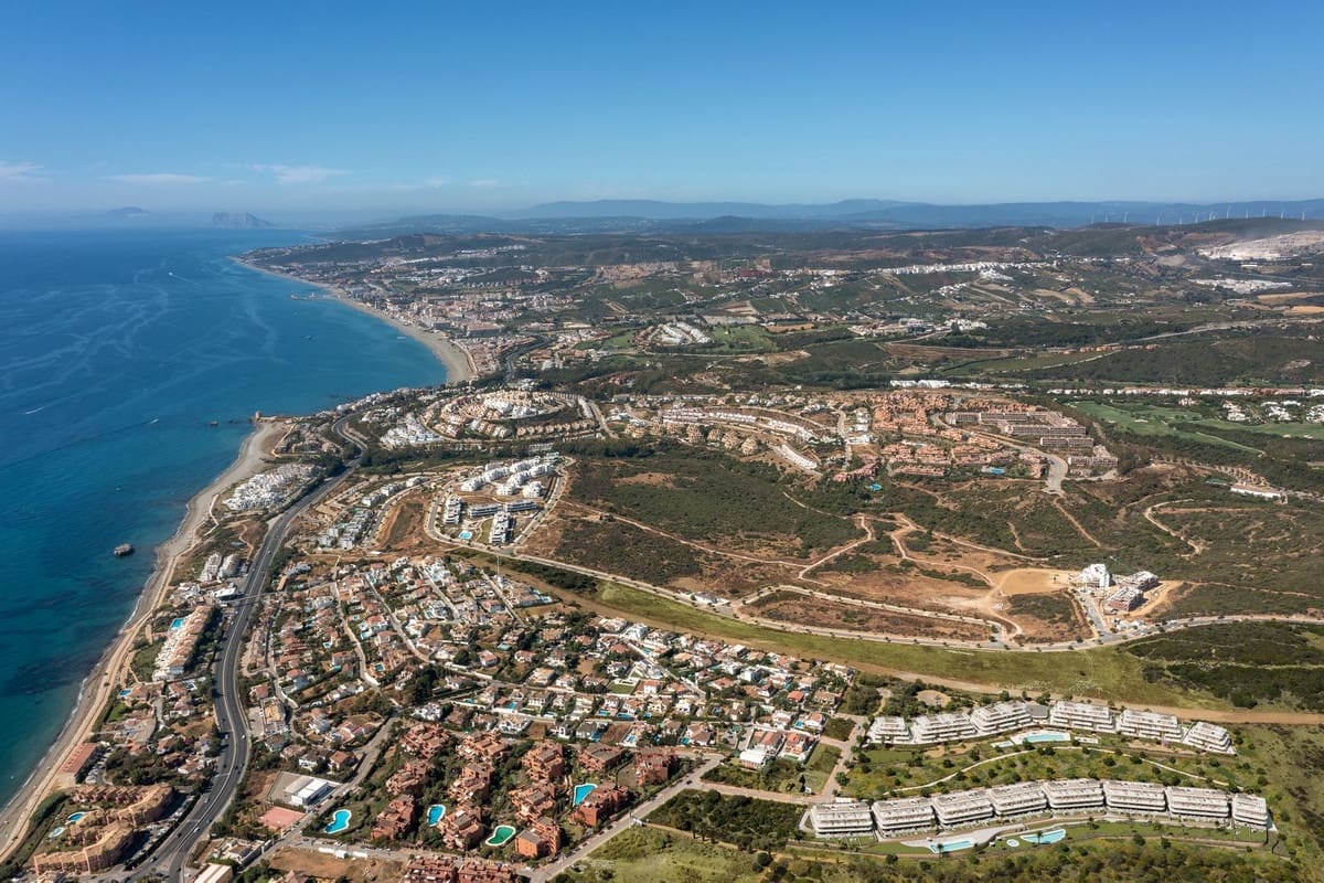 2 soveværelse Lejlighed til salg i Estepona med swimmingpool garage - € 569.000 (Ref: 8730668)