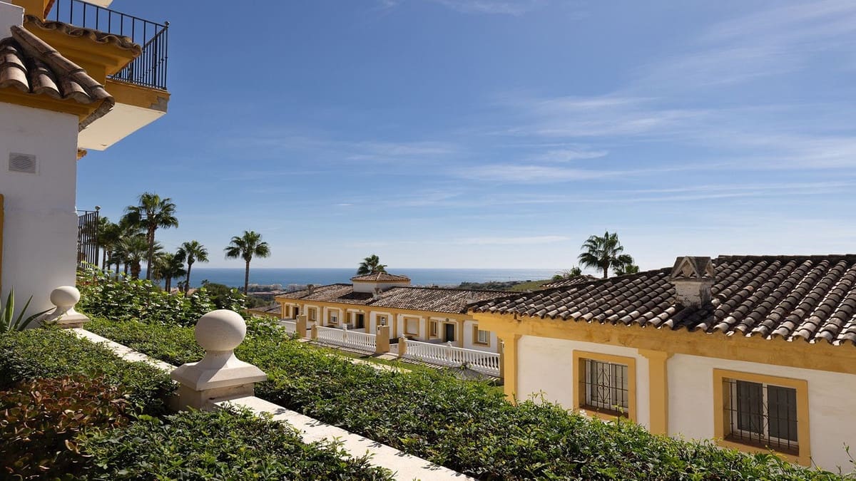 3 bedroom Townhouse for sale in Manilva with pool garage - € 399,000 (Ref: 8765810)