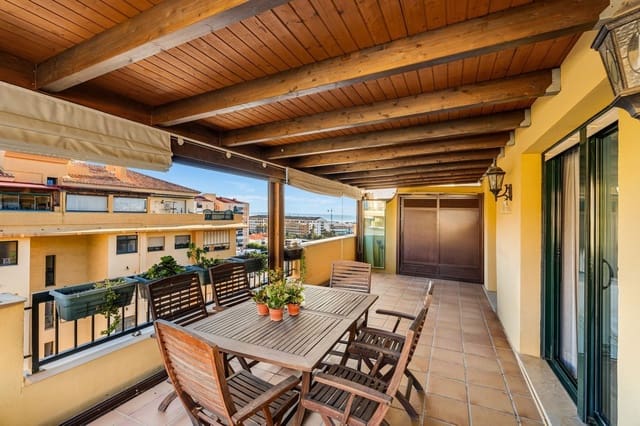 3 chambre Penthouse à vendre à San Pedro de Alcantara, Marbella avec piscine garage - 690 000 € (Ref: 8769055)