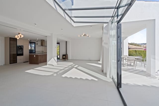 4 soveværelse Villa til salg i Elviria, Marbella med swimmingpool garage - € 2.290.000 (Ref: 8782017)