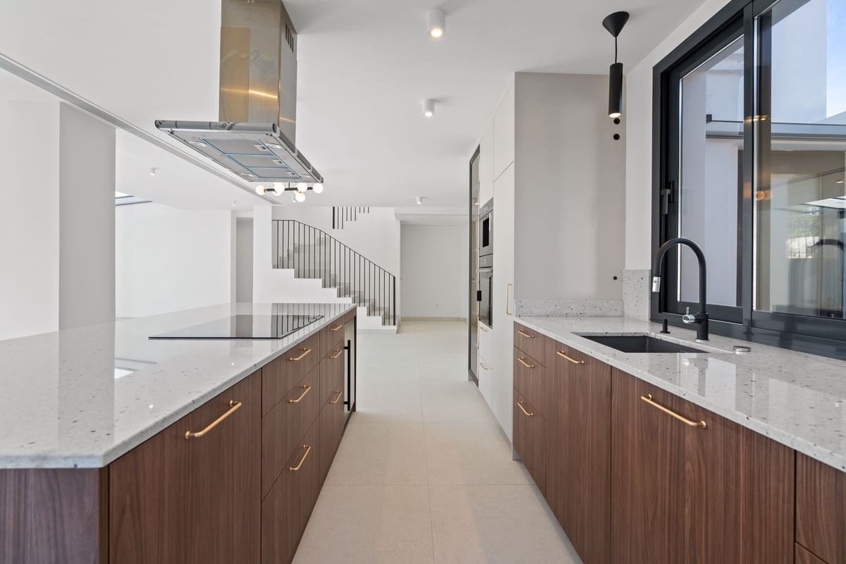 4 soveværelse Villa til salg i Elviria med swimmingpool garage - € 2.290.000 (Ref: 8782017)