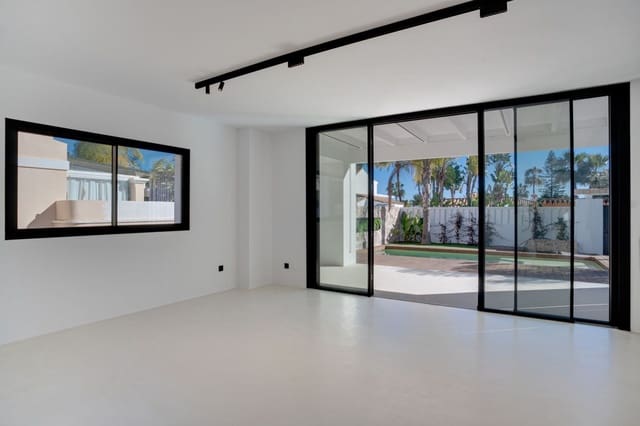 4 soverom Villa til salgs i Costalita, Estepona med svømmebasseng garasje - € 1 895 000 (Ref: 8785912)