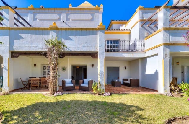 4 sovrum Hus till salu i Estepona med pool garage - 560 000 € (Ref: 8807402)