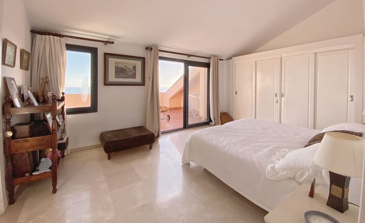 3 soverom Leilighet til salgs i Calahonda med svømmebasseng garasje - € 495 000 (Ref: 8807403)