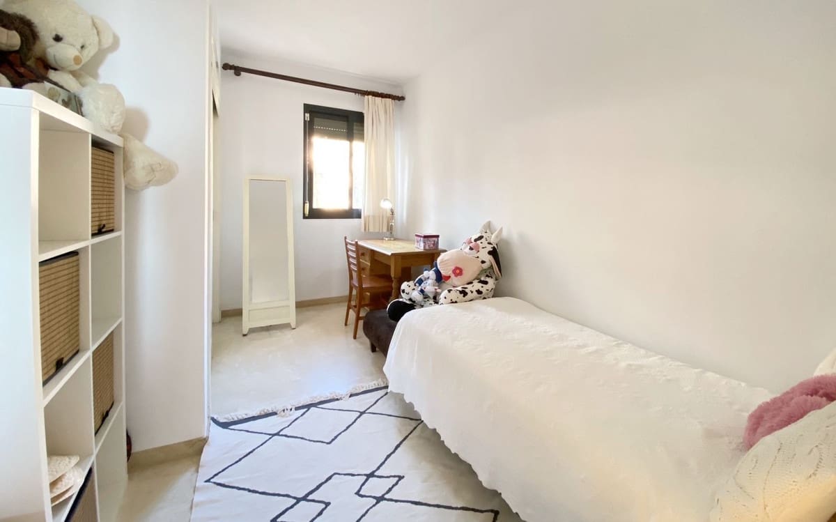 3 soverom Leilighet til salgs i Calahonda med svømmebasseng garasje - € 495 000 (Ref: 8807403)