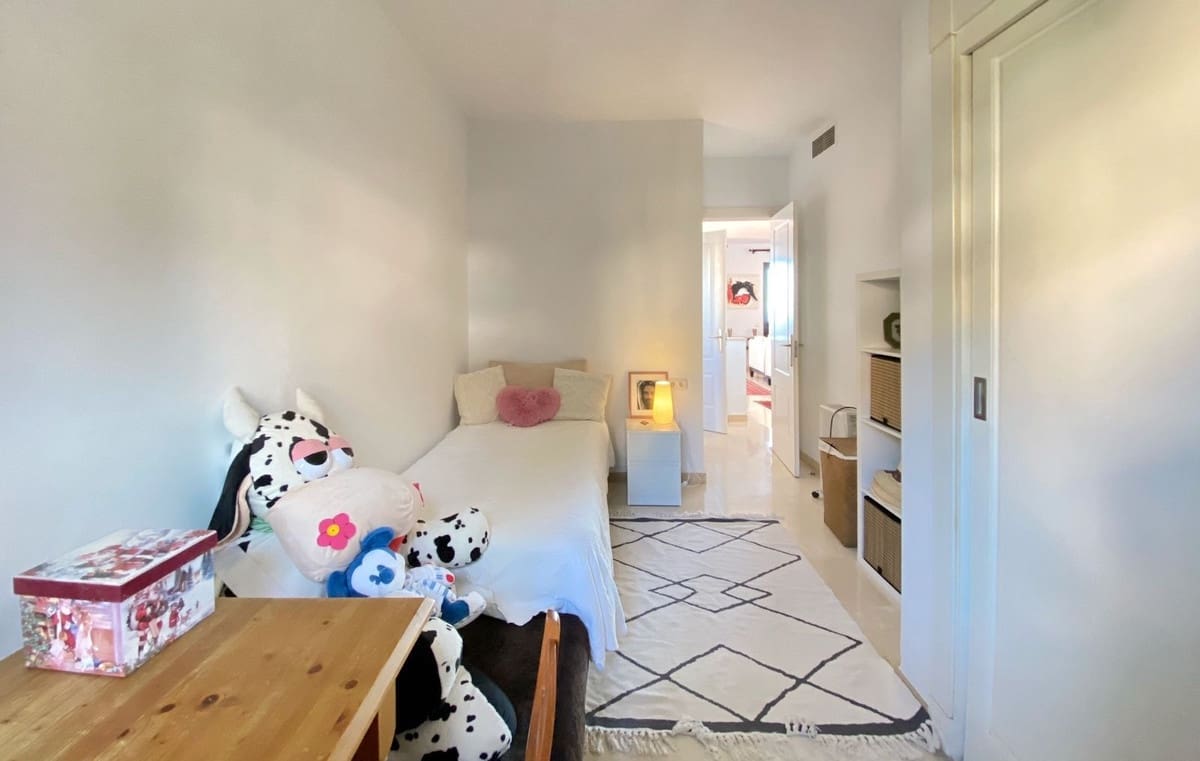 3 soverom Leilighet til salgs i Calahonda med svømmebasseng garasje - € 495 000 (Ref: 8807403)