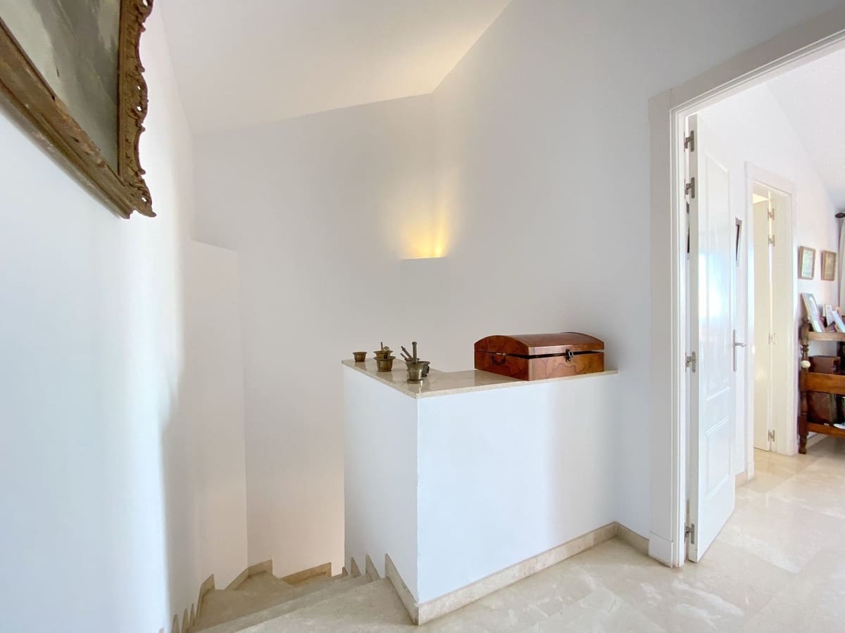 3 soverom Leilighet til salgs i Calahonda med svømmebasseng garasje - € 495 000 (Ref: 8807403)