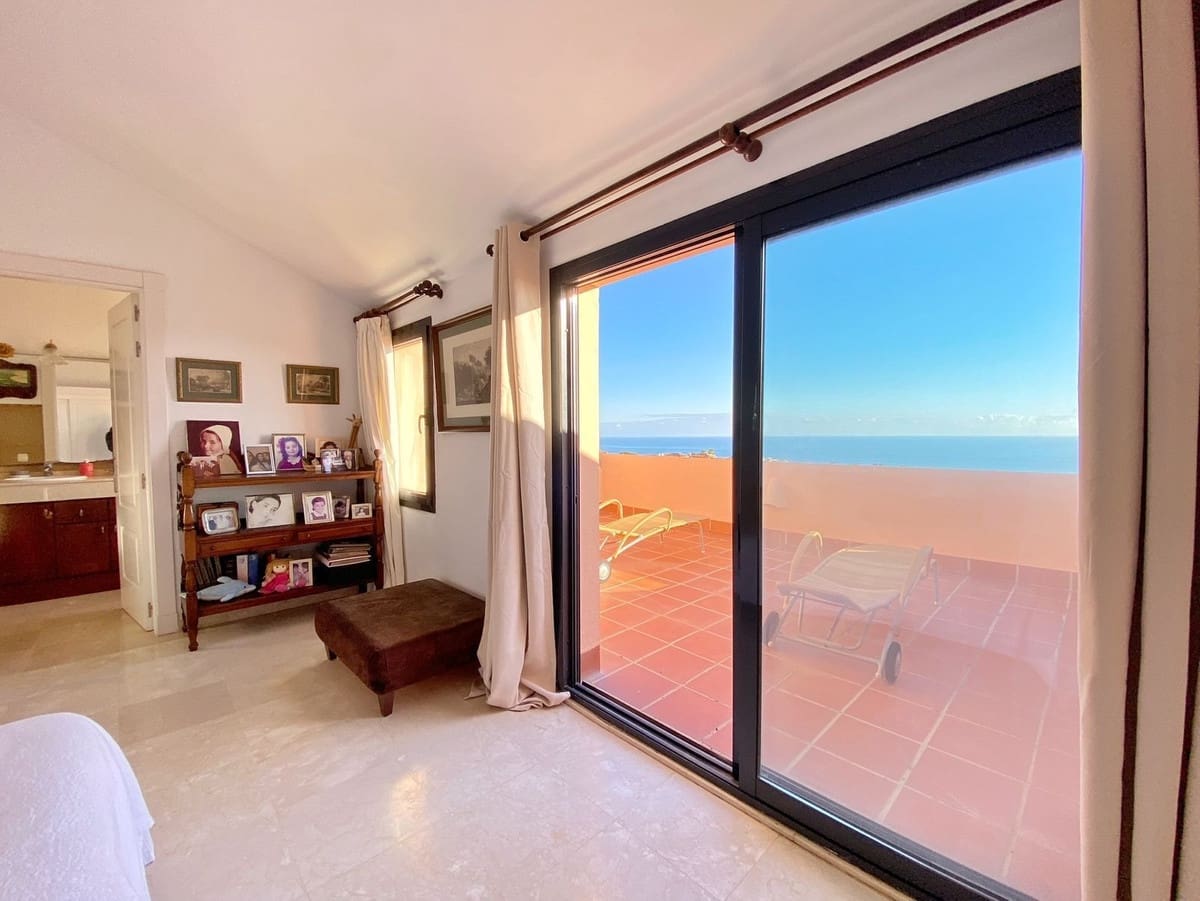 3 soverom Leilighet til salgs i Calahonda med svømmebasseng garasje - € 495 000 (Ref: 8807403)