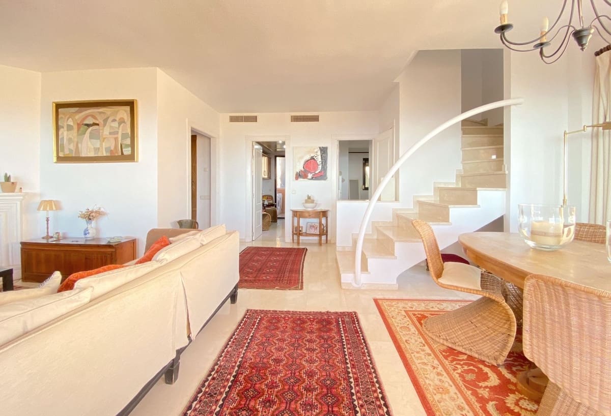 3 soverom Leilighet til salgs i Calahonda med svømmebasseng garasje - € 495 000 (Ref: 8807403)