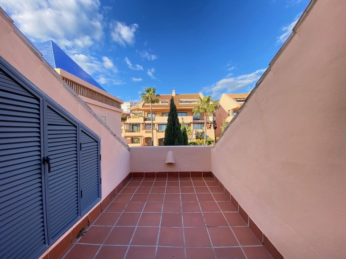 3 soverom Leilighet til salgs i Calahonda med svømmebasseng garasje - € 495 000 (Ref: 8807403)