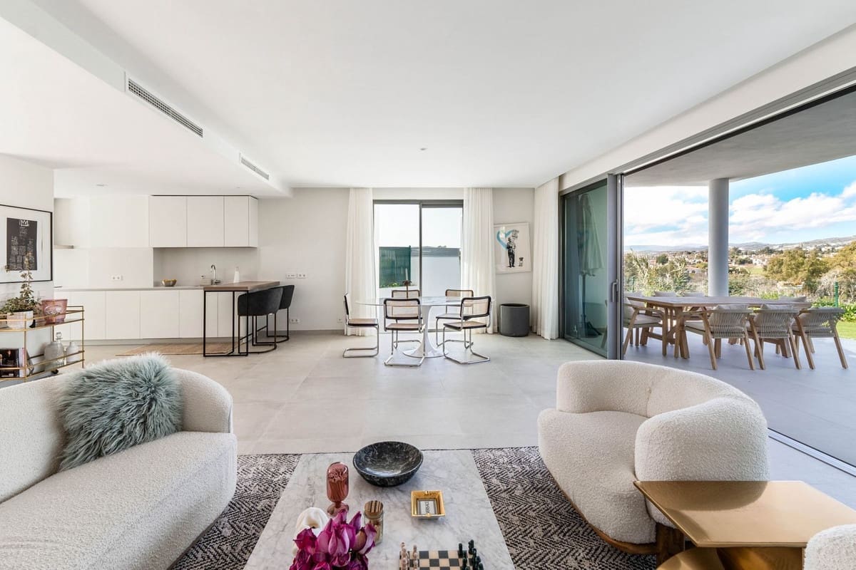 3 soveværelse Semi-Rækkehus til salg i Guadalmina med swimmingpool garage - € 1.295.000 (Ref: 8850110)