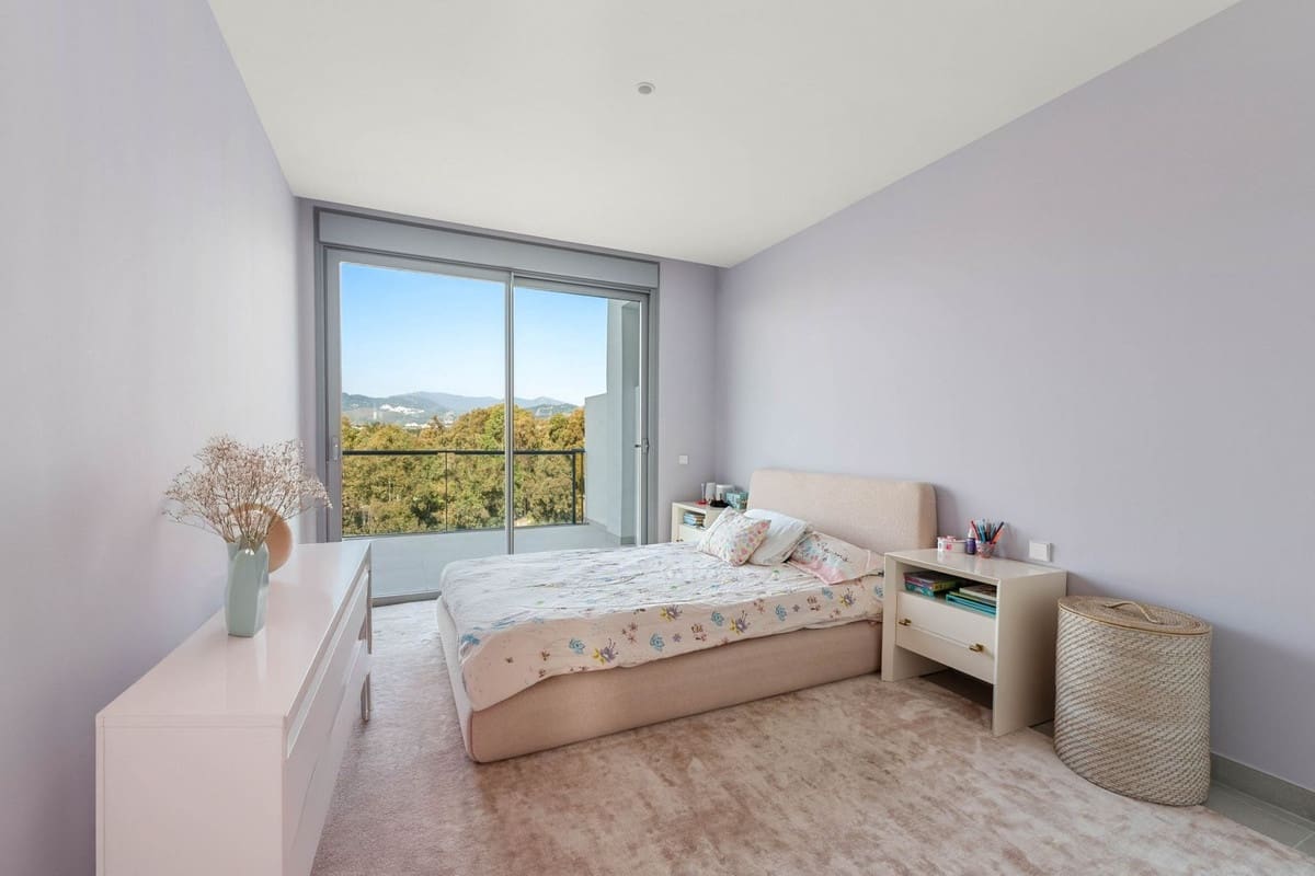 3 soveværelse Semi-Rækkehus til salg i Guadalmina med swimmingpool garage - € 1.295.000 (Ref: 8850110)