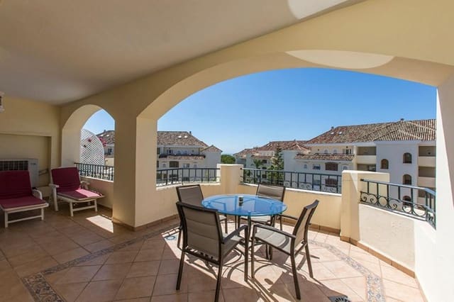 2 makuuhuone Huoneisto myytävänä paikassa Elviria, Marbella mukana uima-altaan 
autotalli - 650 000 € (Ref: 8863091)