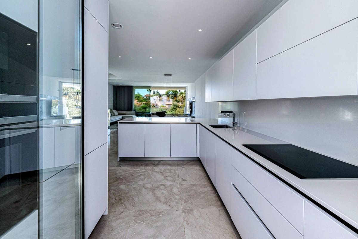 4 soveværelse Byhus til salg i Rio Real med swimmingpool garage - € 1.250.000 (Ref: 8881068)