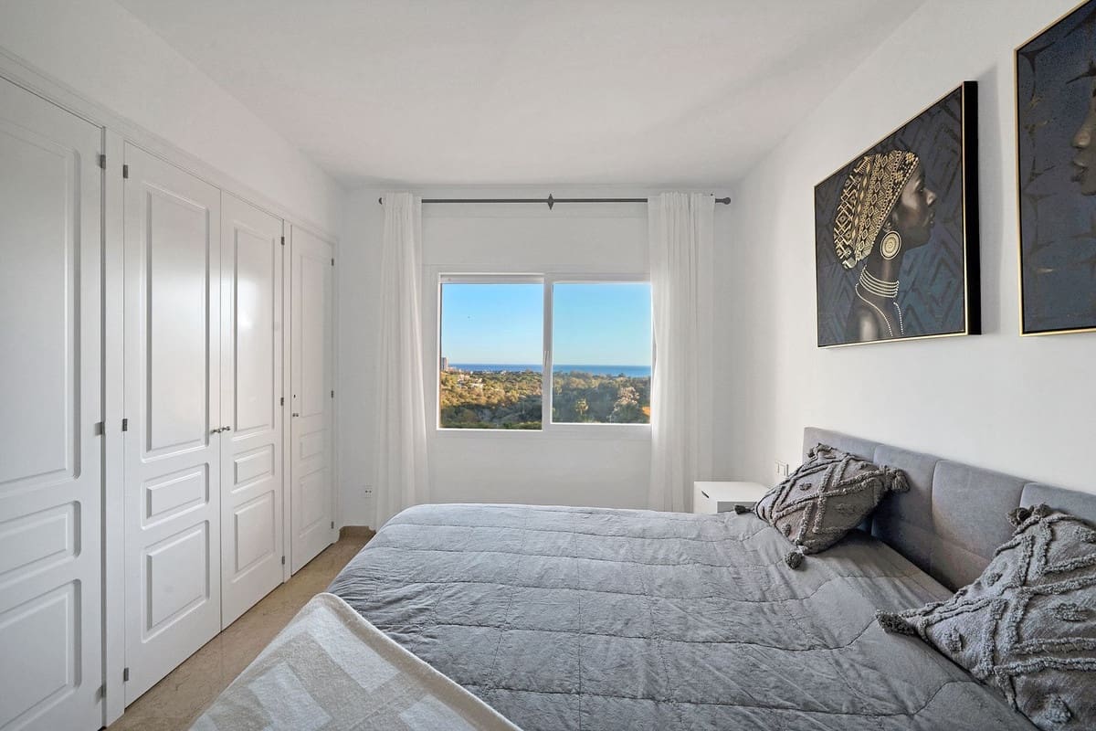 2 sypialnia Apartament na sprzedaż w Elviria z basenem garażem - 549 000 € (Ref: 8889328)