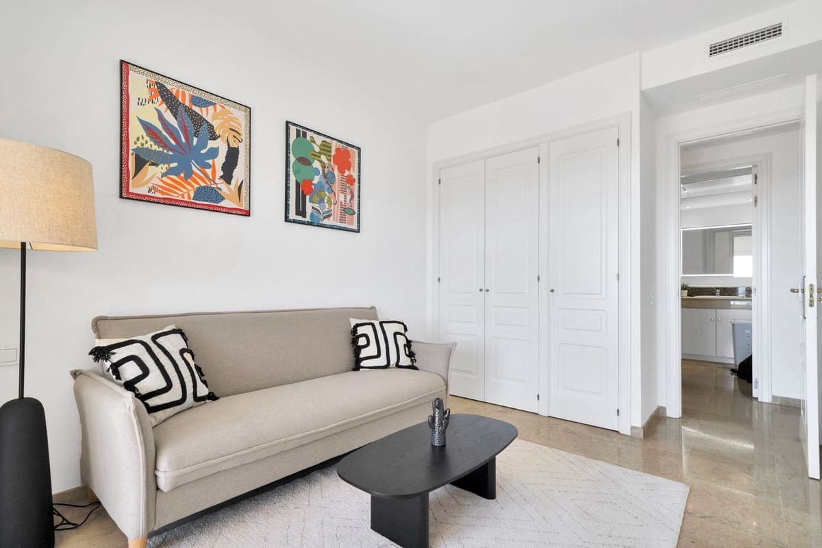 2 sypialnia Apartament na sprzedaż w Elviria z basenem garażem - 549 000 € (Ref: 8889328)