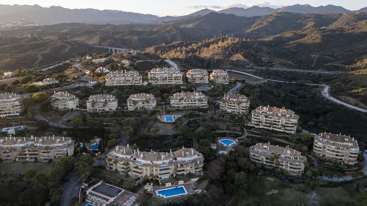 2 quarto Apartamento para venda em Elviria com piscina garagem - 539 000 € (Ref: 8889328)