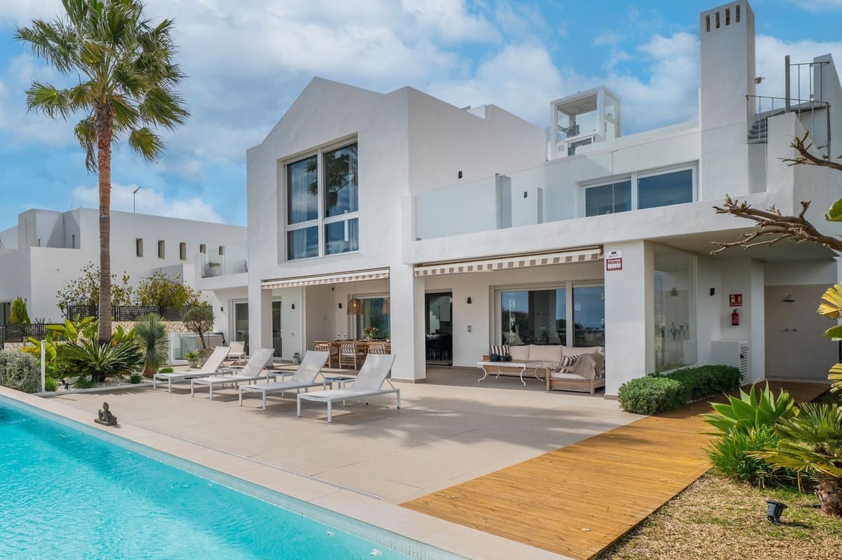 5 soverom Villa til salgs i La Mairena med svømmebasseng garasje - € 2 195 000 (Ref: 8891604)