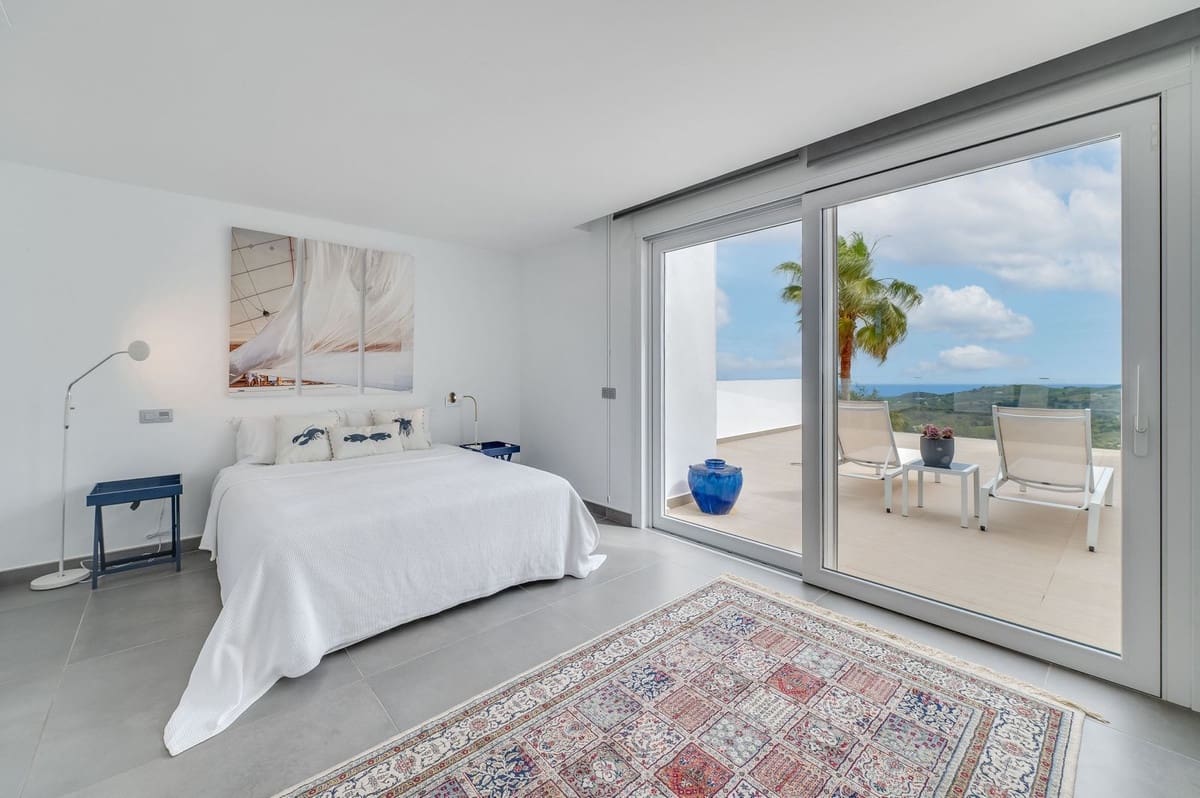 5 soverom Villa til salgs i La Mairena med svømmebasseng garasje - € 2 195 000 (Ref: 8891604)