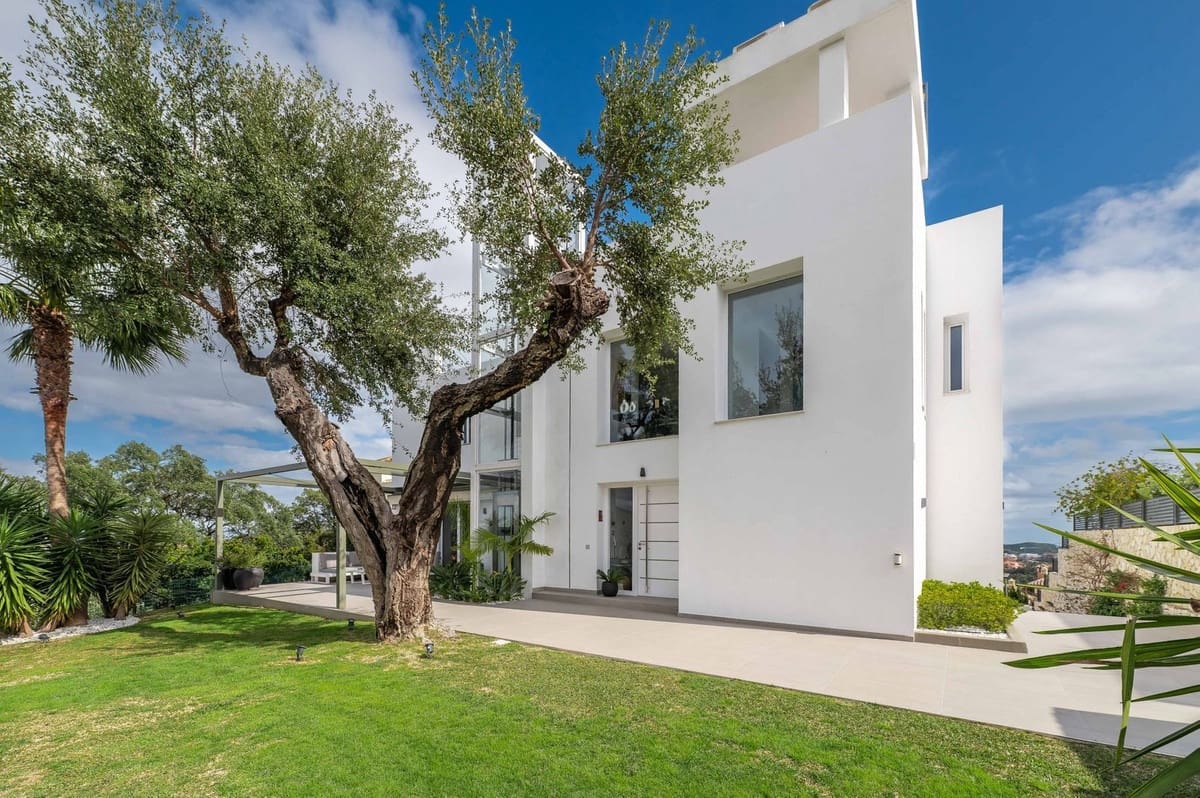 5 soverom Villa til salgs i La Mairena med svømmebasseng garasje - € 2 195 000 (Ref: 8891604)