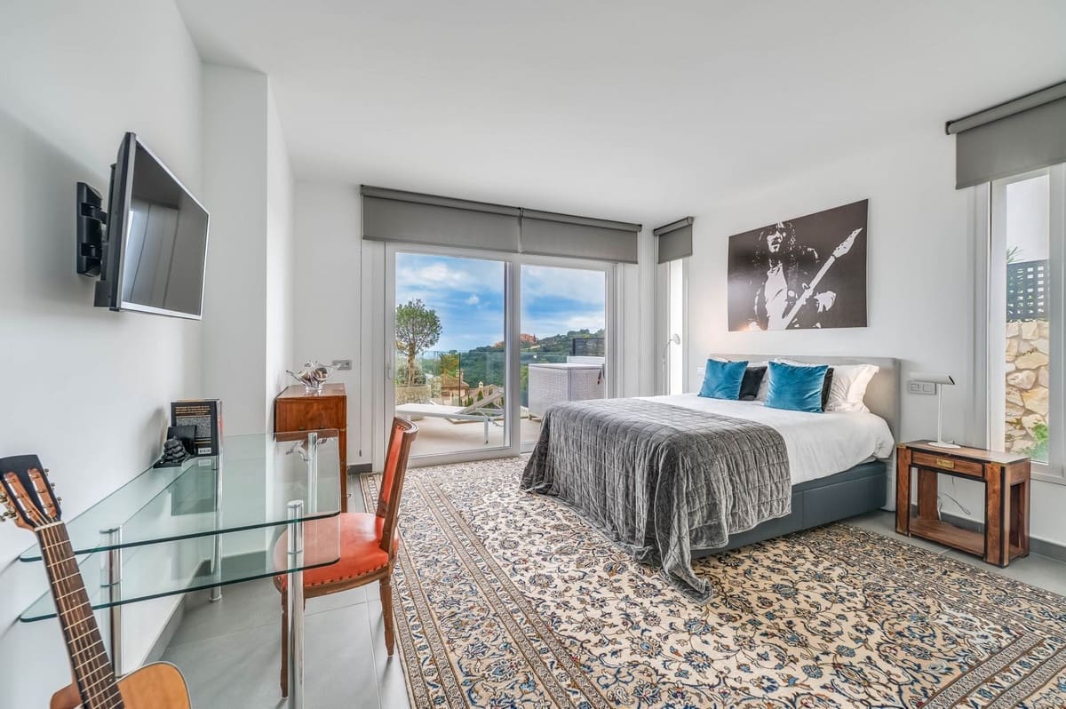 5 soverom Villa til salgs i La Mairena med svømmebasseng garasje - € 2 195 000 (Ref: 8891604)