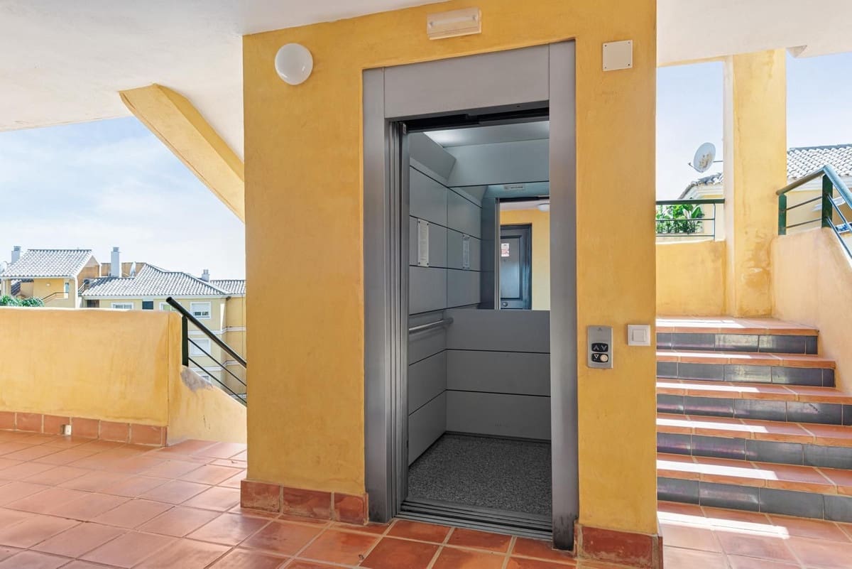 3 soverom Penthouse til salgs i Riviera del Sol med svømmebasseng garasje - € 329 000 (Ref: 8891745)