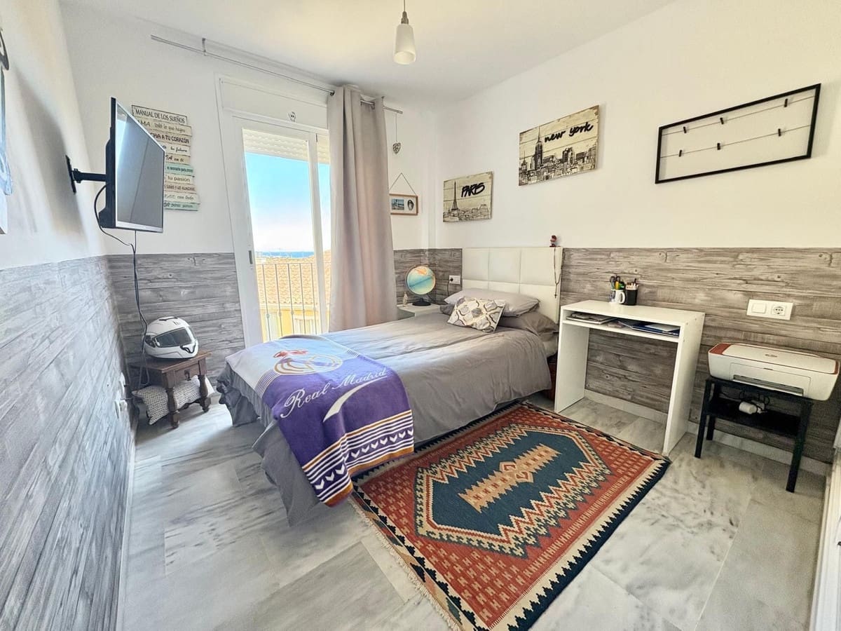 3 soverom Penthouse til salgs i Riviera del Sol med svømmebasseng garasje - € 329 000 (Ref: 8891745)