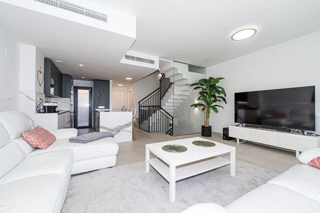 4 soveværelse Byhus til salg i Manilva med swimmingpool garage - € 829.000 (Ref: 8920203)