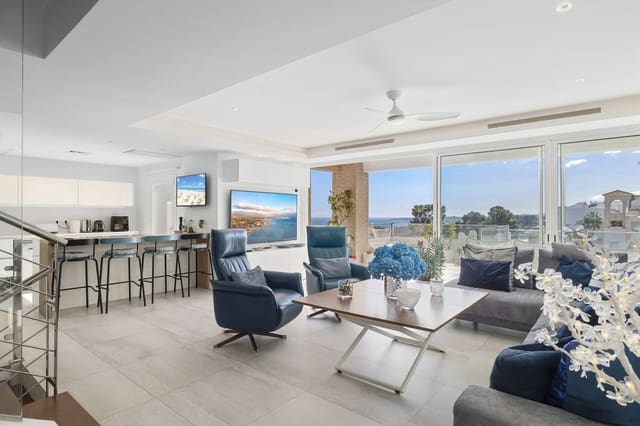 3 soverom Villa til salgs i Benalmádena med svømmebasseng garasje - € 1 200 000 (Ref: 8940759)