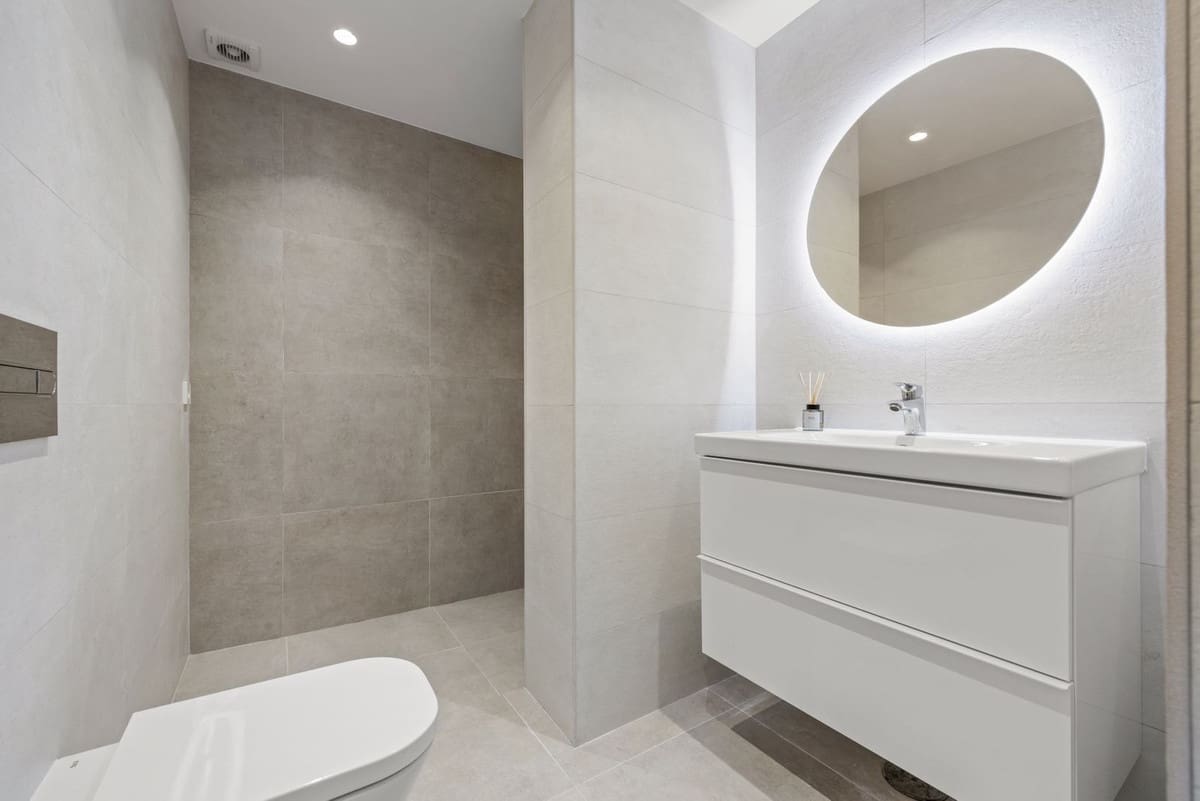 3 soveværelse Byhus til salg i Nueva Andalucia med swimmingpool garage - € 775.000 (Ref: 8945620)