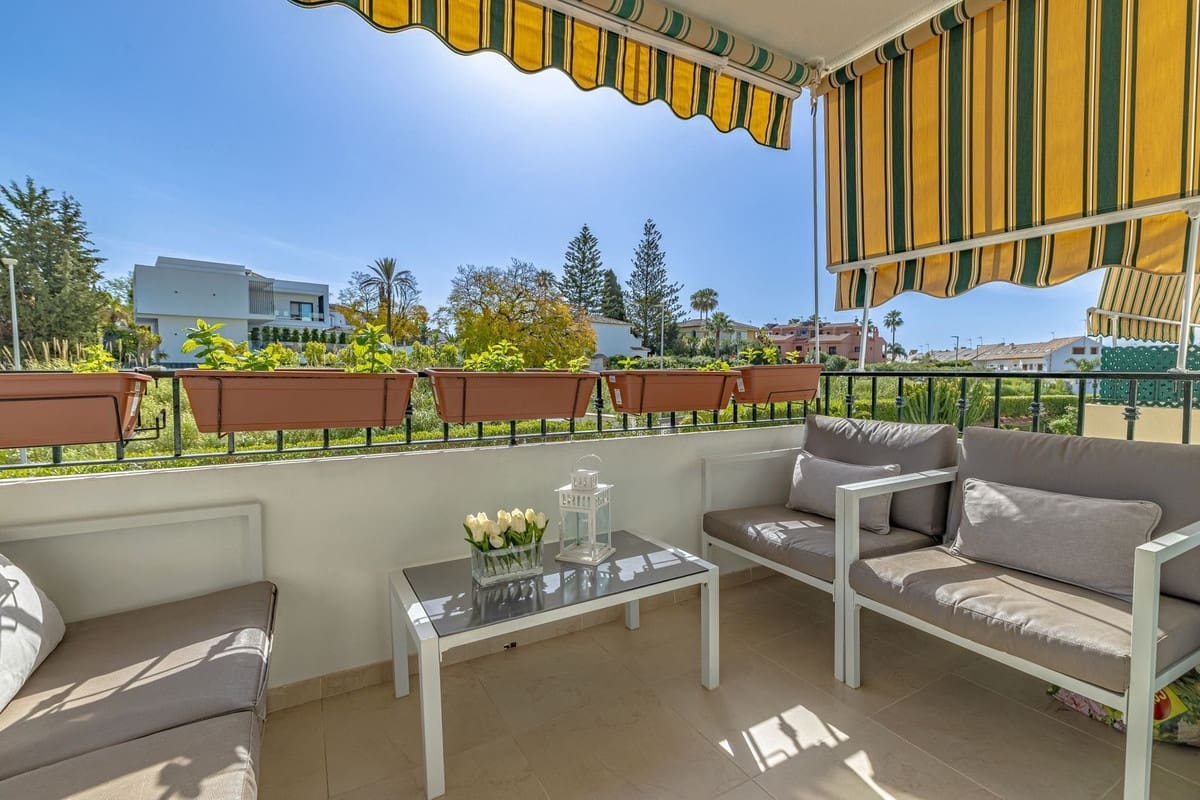 3 soveværelse Lejlighed til salg i Guadalmina med swimmingpool garage - € 425.000 (Ref: 8946931)
