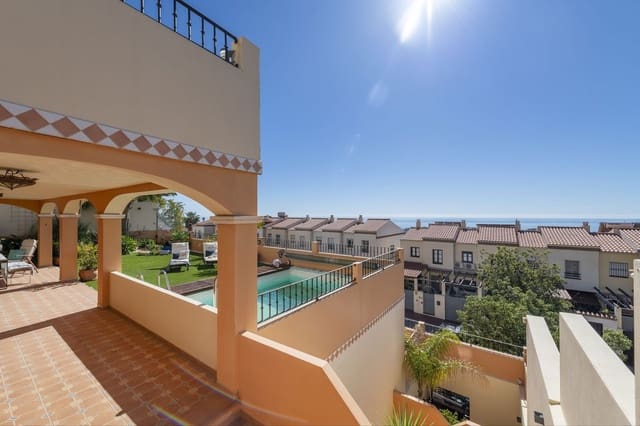 4 soveværelse Villa til salg i Benalmádena med swimmingpool garage - € 1.090.000 (Ref: 8981878)