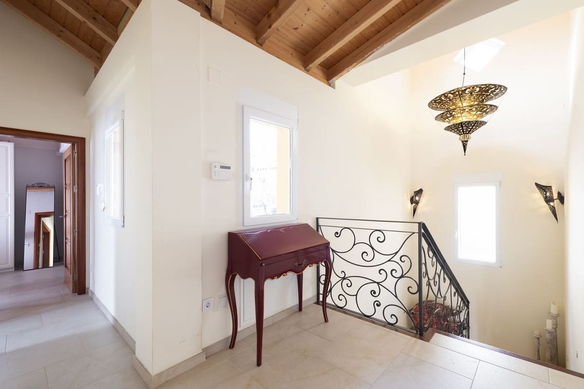 4 soverom Villa til salgs i Benalmadena med svømmebasseng garasje - € 1 090 000 (Ref: 8981878)