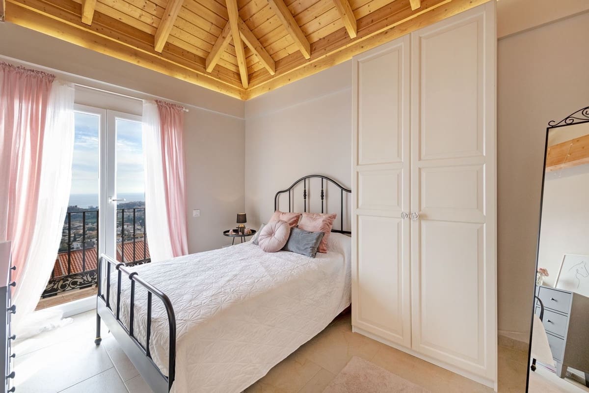 4 soverom Villa til salgs i Benalmadena med svømmebasseng garasje - € 1 090 000 (Ref: 8981878)