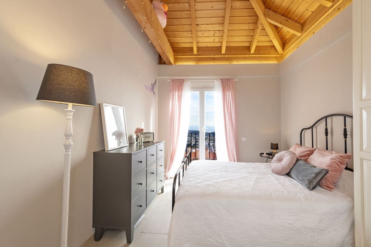 4 soverom Villa til salgs i Benalmadena med svømmebasseng garasje - € 1 090 000 (Ref: 8981878)