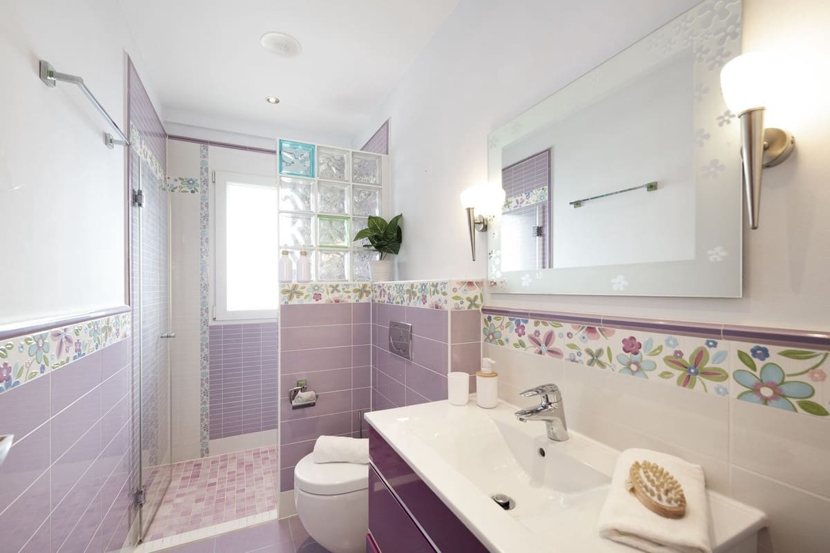 4 soverom Villa til salgs i Benalmadena med svømmebasseng garasje - € 1 090 000 (Ref: 8981878)