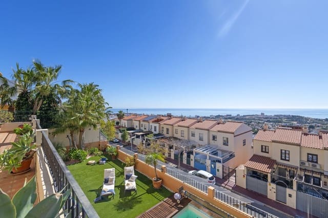 4 soveværelse Villa til salg i Benalmádena med swimmingpool garage - € 1.090.000 (Ref: 8981878)