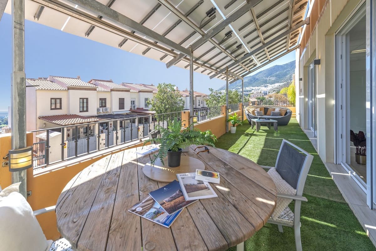 4 soverom Villa til salgs i Benalmadena med svømmebasseng garasje - € 1 090 000 (Ref: 8981878)