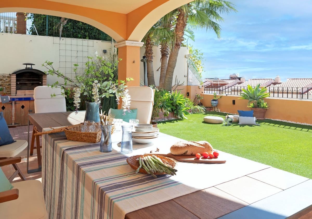 4 soverom Villa til salgs i Benalmadena med svømmebasseng garasje - € 1 090 000 (Ref: 8981878)