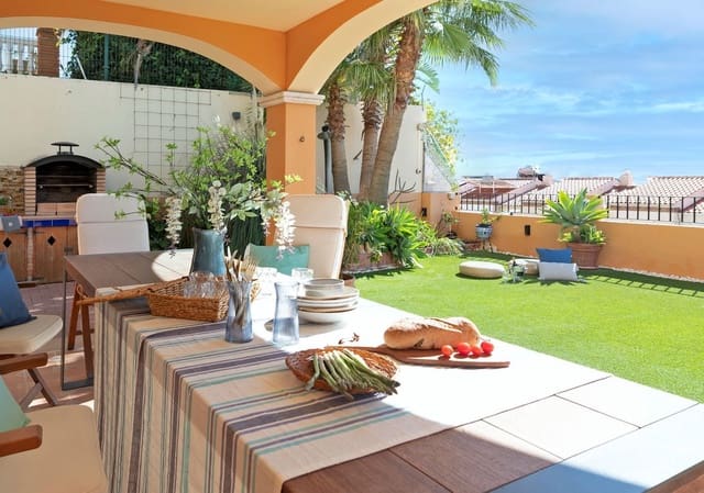 4 soveværelse Villa til salg i Benalmádena med swimmingpool garage - € 1.090.000 (Ref: 8981878)