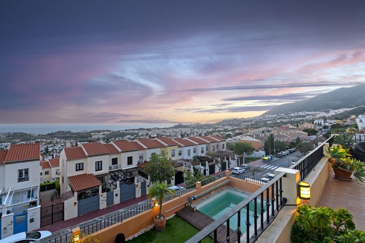 4 soverom Villa til salgs i Benalmadena med svømmebasseng garasje - € 1 090 000 (Ref: 8981878)